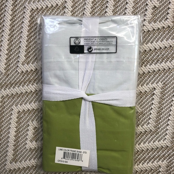 Serena & Lily Pair of Lime Green and White Frame Shams Standard Size New - Picture 5 of 8